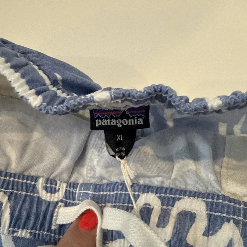 NWT Patagonia Kids Funhogger Swim trunks W/Pockets & Backsnap Pocket Sz XL